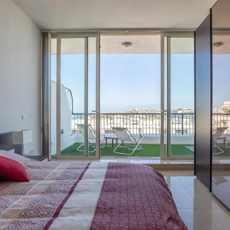 Superb Penthouse - Amazing Views - Large Terraces