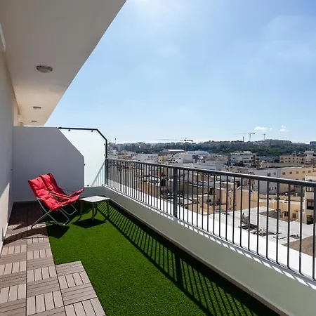 Superb Penthouse - Amazing Views - Large Terraces Gzira